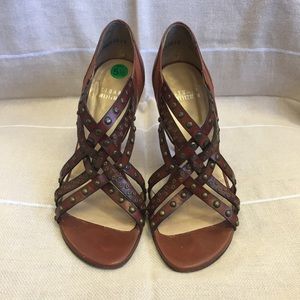 Stuart Weitzman Brown Strap Heel Size 5.5